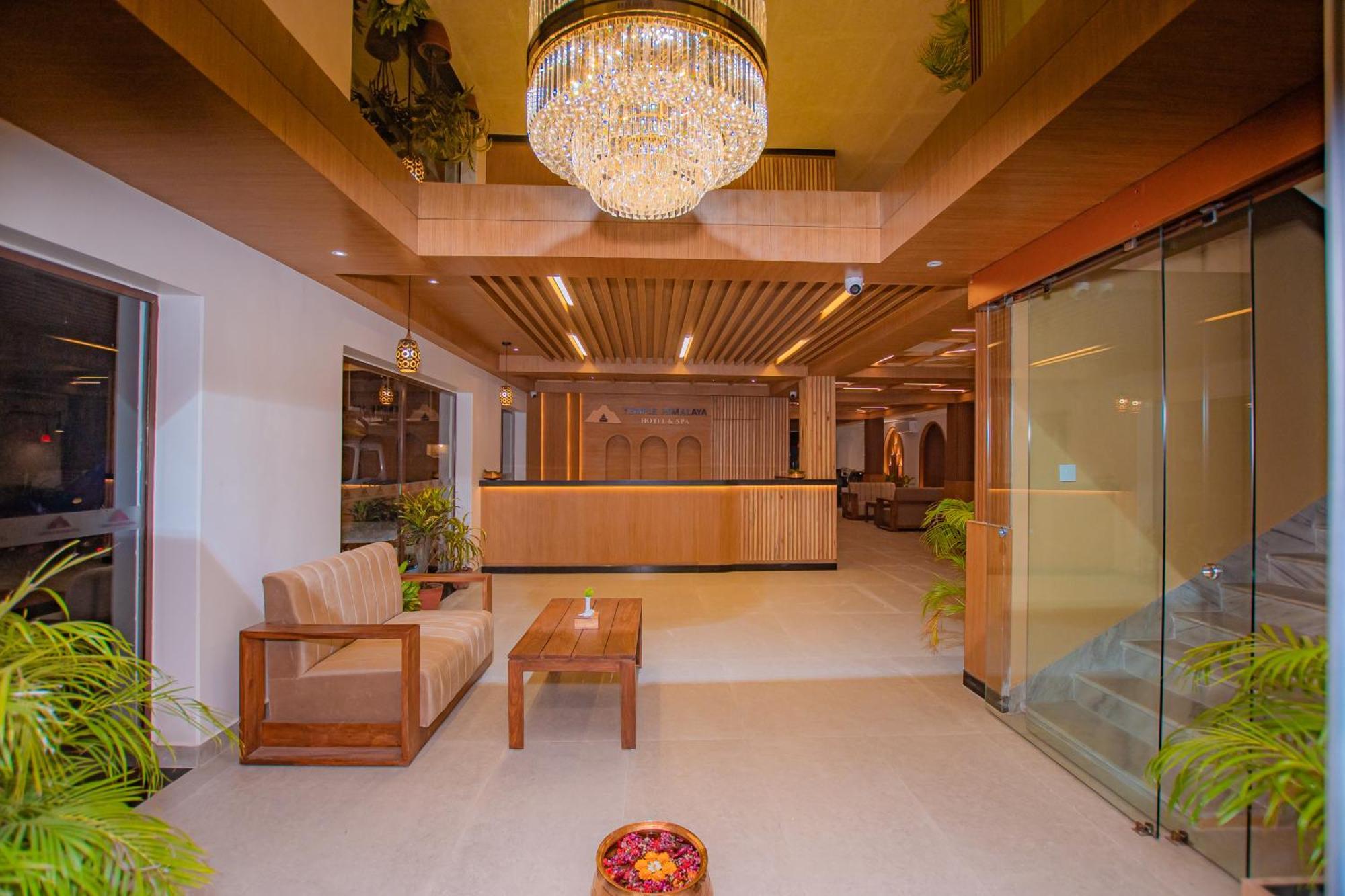 Temple Himalaya Hotel & Spa Pókhara Exteriér fotografie