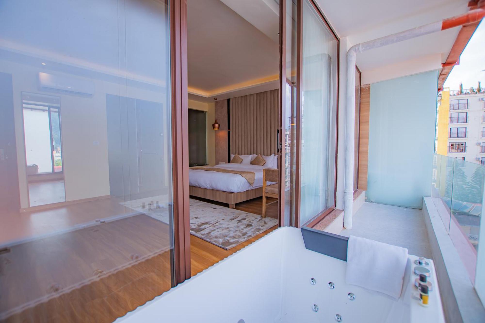 Temple Himalaya Hotel & Spa Pókhara Exteriér fotografie
